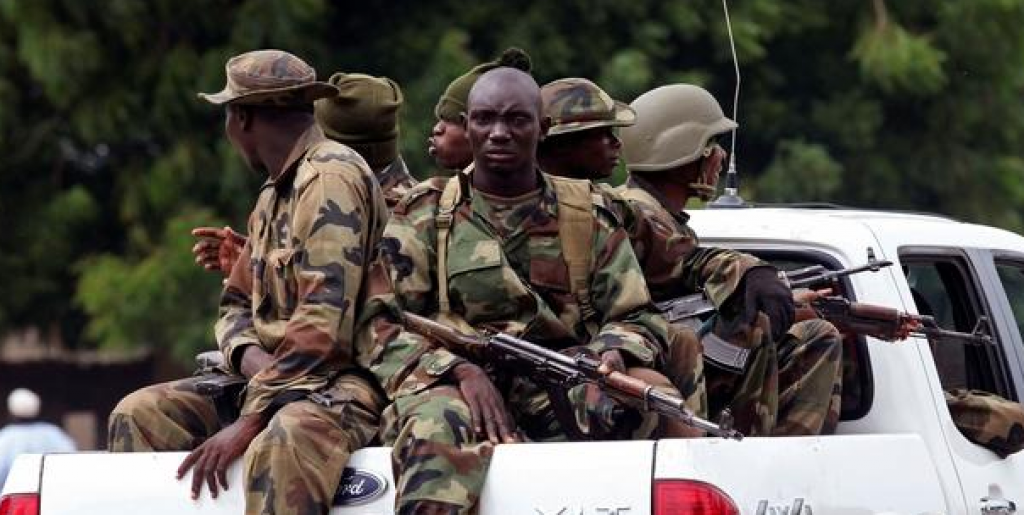 EEUU aprueba venta de armas a Nigeria pese a preocupaciones de derechos humanos