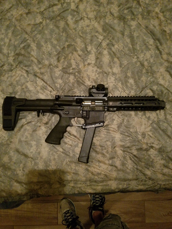 F87EFE82-65AA-40E8-8F7B-780E052FA275