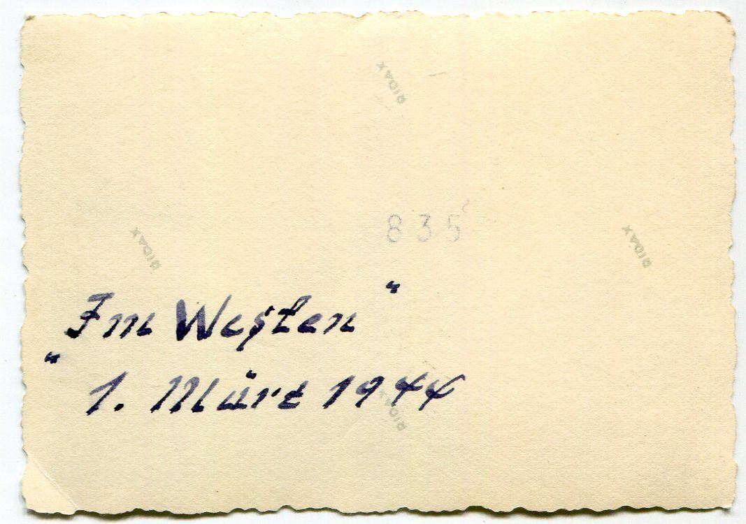 Foto  schwerer Panzer vom Typ V PANTHER mit 122 an der Westfront im März 1944(2)