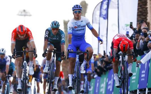 Groenewegen vince la terza tappa della corsa araba (foto Bettini)