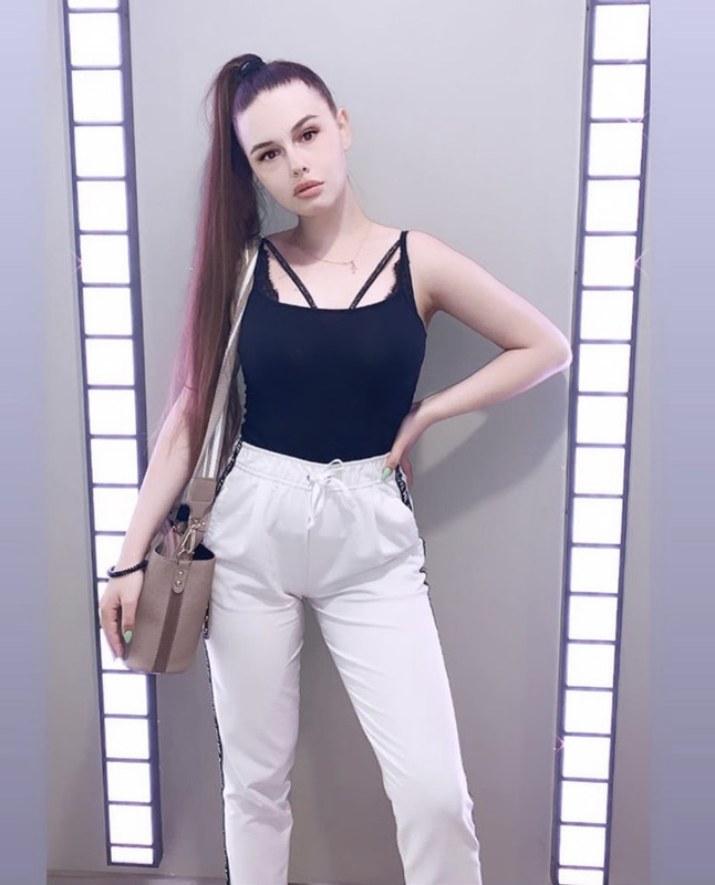 69978230-ACDC-4F81-B904-D101372DB465