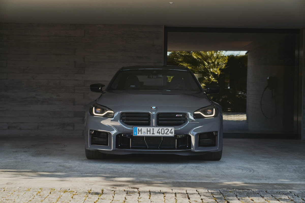 P90553547_highRes_the-new-bmw-m2-06-20