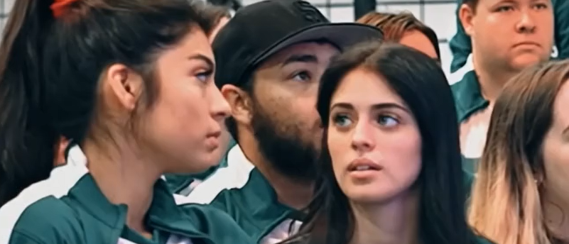 Two Girls Kissing Out Her Juicy Tits And Big Boobs