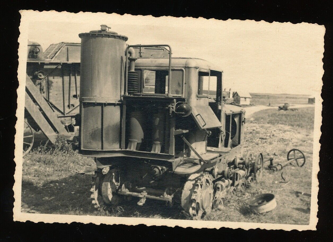 Foto - Technik zerstörtes Kettenfahrzeug