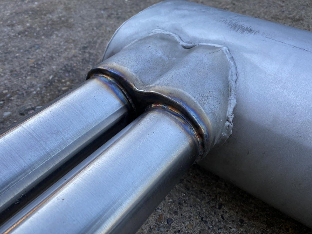 AD994FDB-FE49-4267-976C-0443CAF5D677