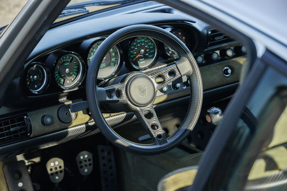 1991-porsche-911-reimagined-by-singer-dls-92.jpg