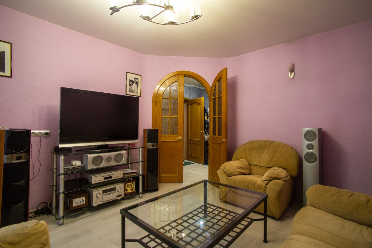 0C9507C8-E373-429A-8AA7-D2A910BE8D2E