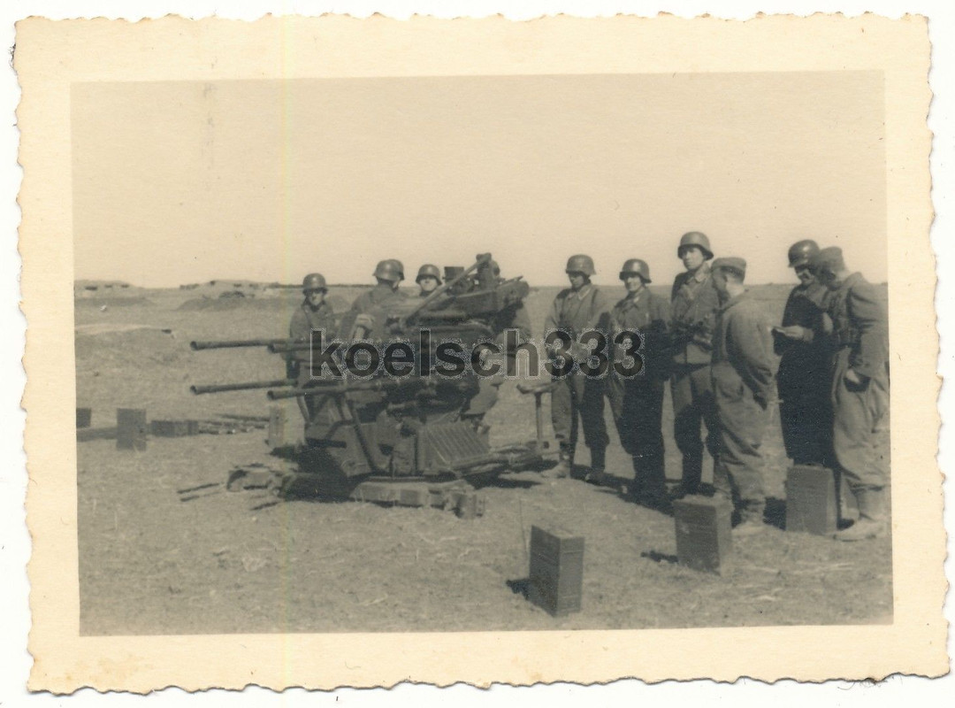 Foto Saky Krim Ukraine 1943 Luftwaffen Soldaten am 2cm Flak Vierling Geschütz