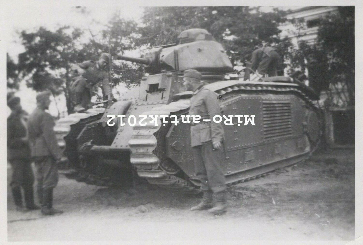 zerstörter französischer Tank in Rawa Ruska, Ukraine