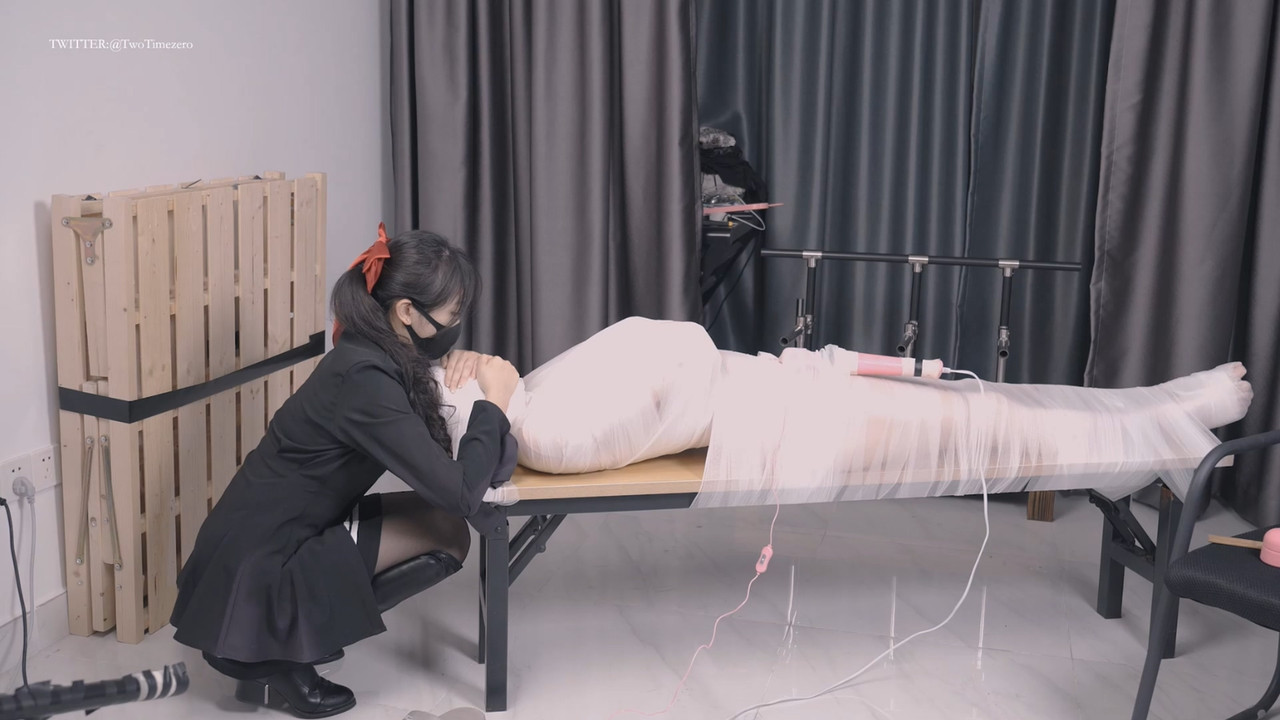 绿帽学院 女王vs伪娘全包衣.mp4_20230219_135304.821