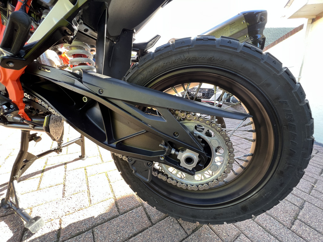 0B214AC5-3A90-4026-BC1B-41201A915B55