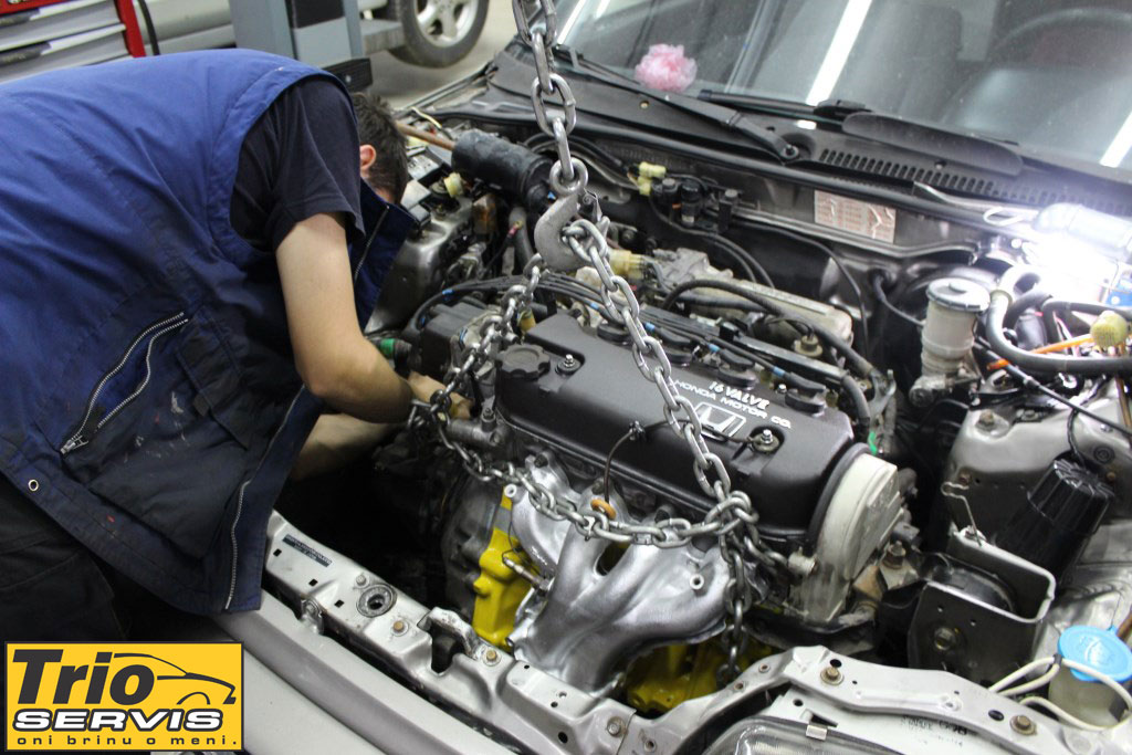 trio-ekipa-se-igra-(4)