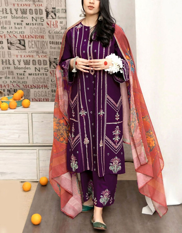 Elegant Embroidered Lawn Suit with Digital Print Diamond Dupatta