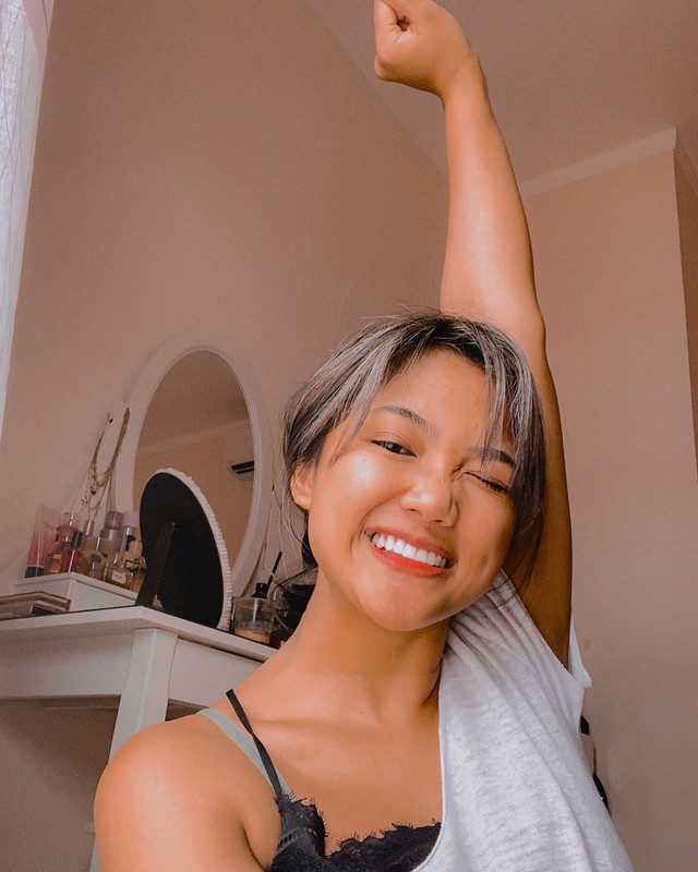 7 Potret manis dan memesona Marion Jola, bikin jatuh hati