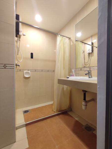 bath room  hotel jo jb