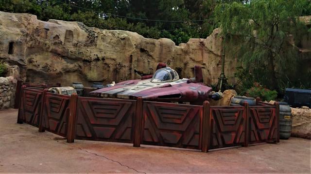 RESISTANCE BASE: Campamento secreto de la Resistencia en Galaxy's Edge - DISNEYLAND ~ STAR WARS: GALAXY'S EDGE, LA GUIA (4)