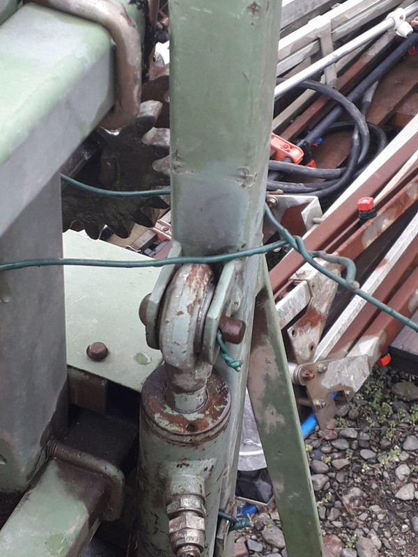 3D0EDE6B-0D98-4B86-9FB5-3C28C5ADC0AF