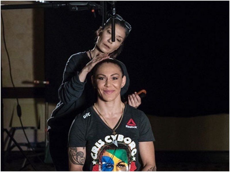 ММА обществото скърби за починала гримьорка от UFC