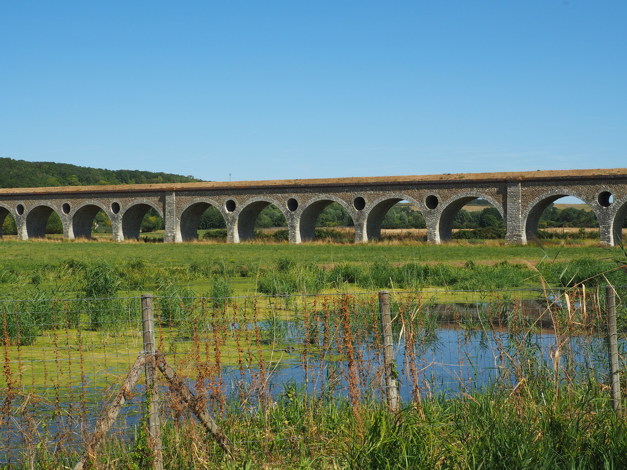[Image: Aqueduc-Avre.jpg]