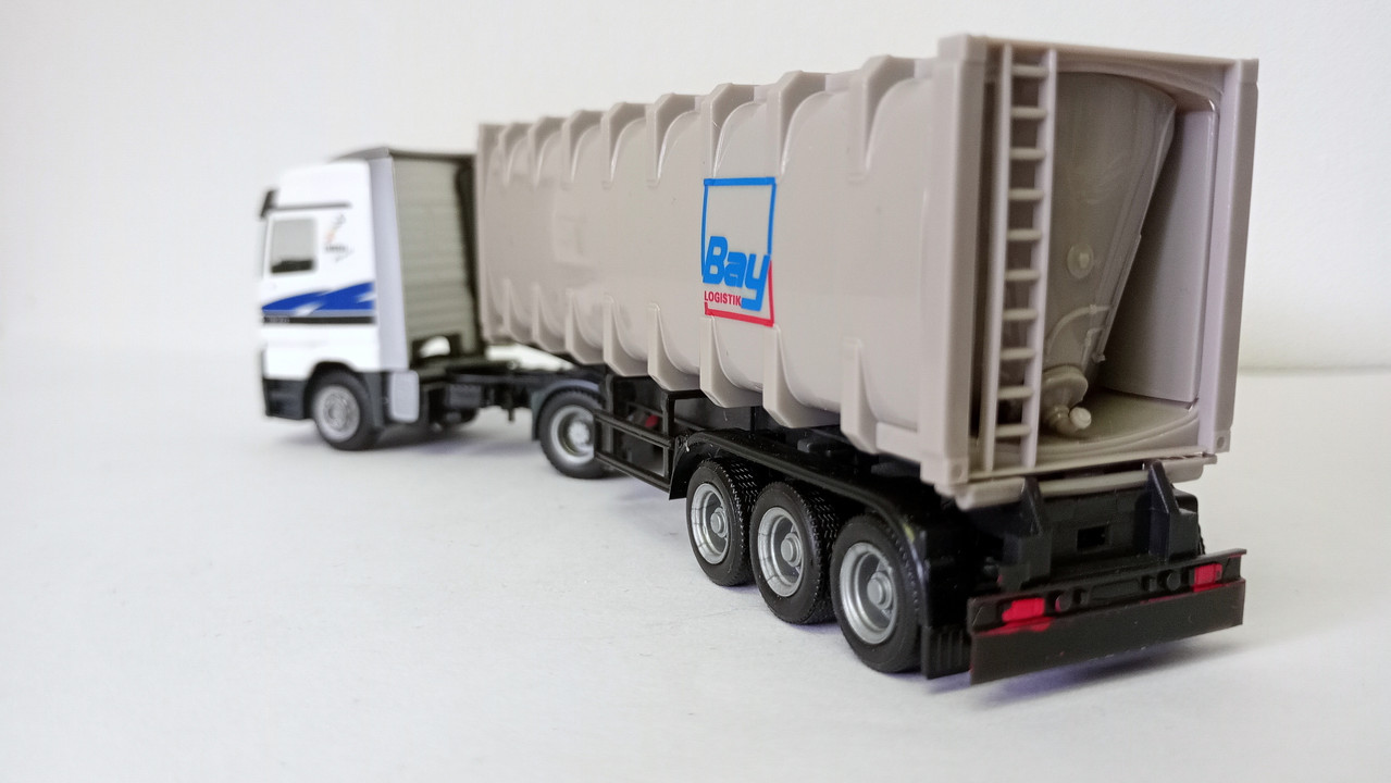 Mach (3409)