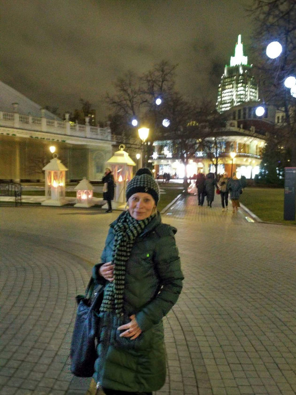 зеленое пальто