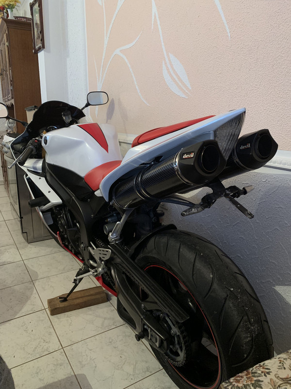 289401D9-34AF-4526-8B47-3D0955C473F8