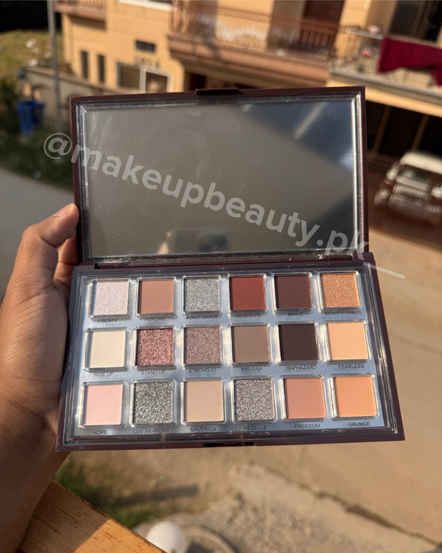 Hudamoji Icy Nude High pigment Eyeshadow Palette. - image 5