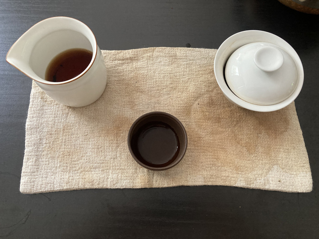 ripe pu'er on a rainy Saturday tea time