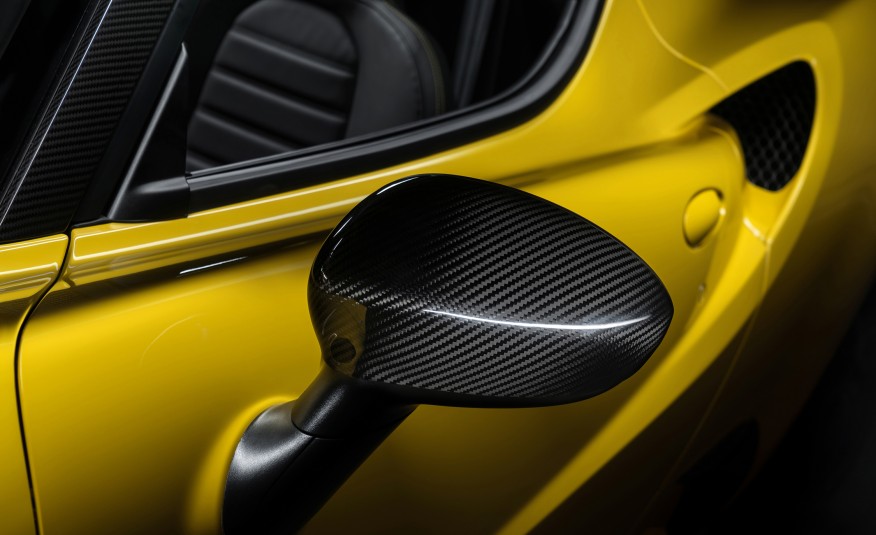 2015-Alfa-Romeo-4C-Spyder-136-876x535