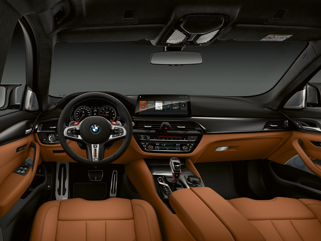 P90300381_highRes_the-new-bmw-m5-compe