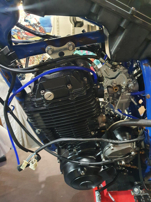 engine white 1VJ