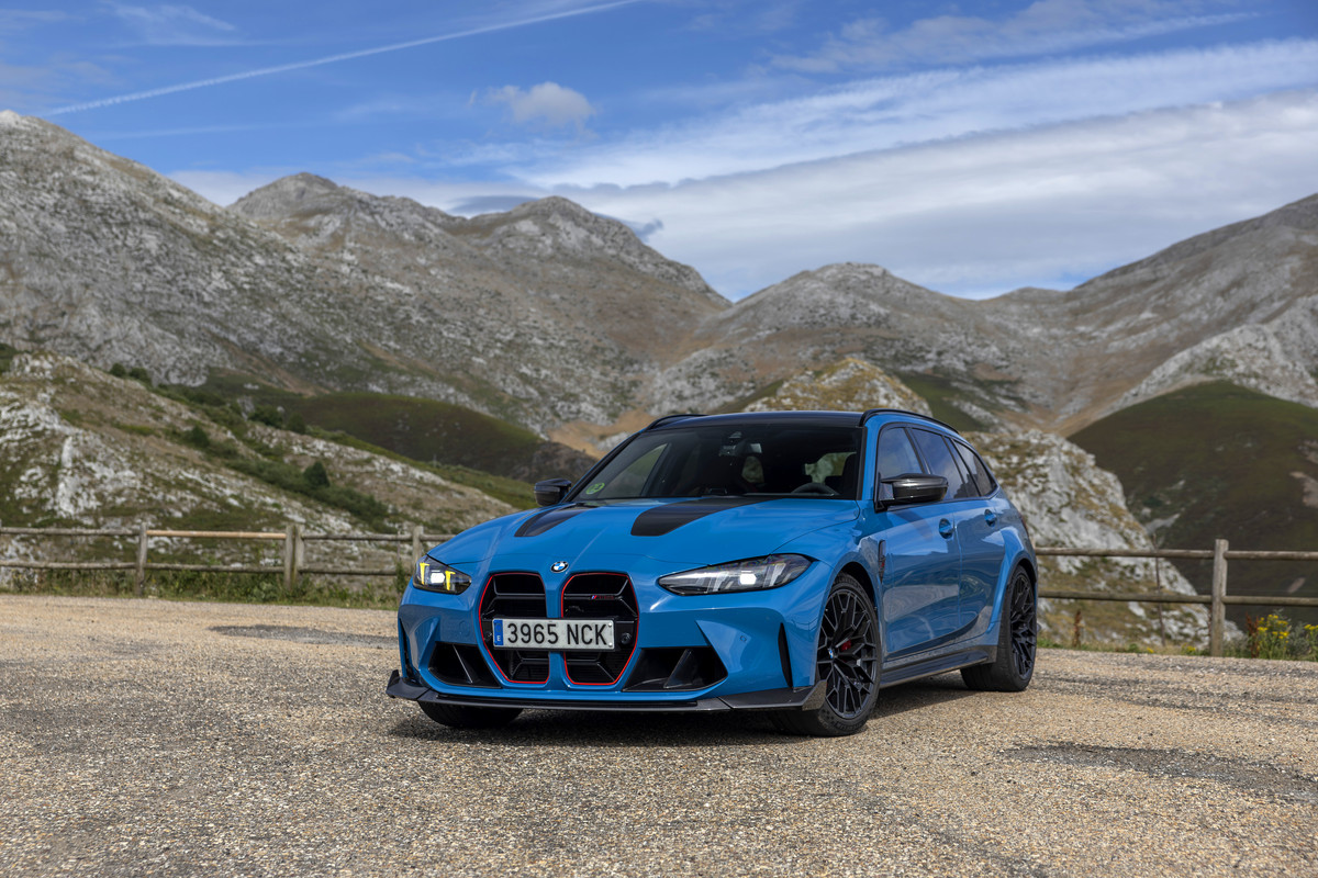 P90612616_highRes_bmw-m3-cs-touring (1)