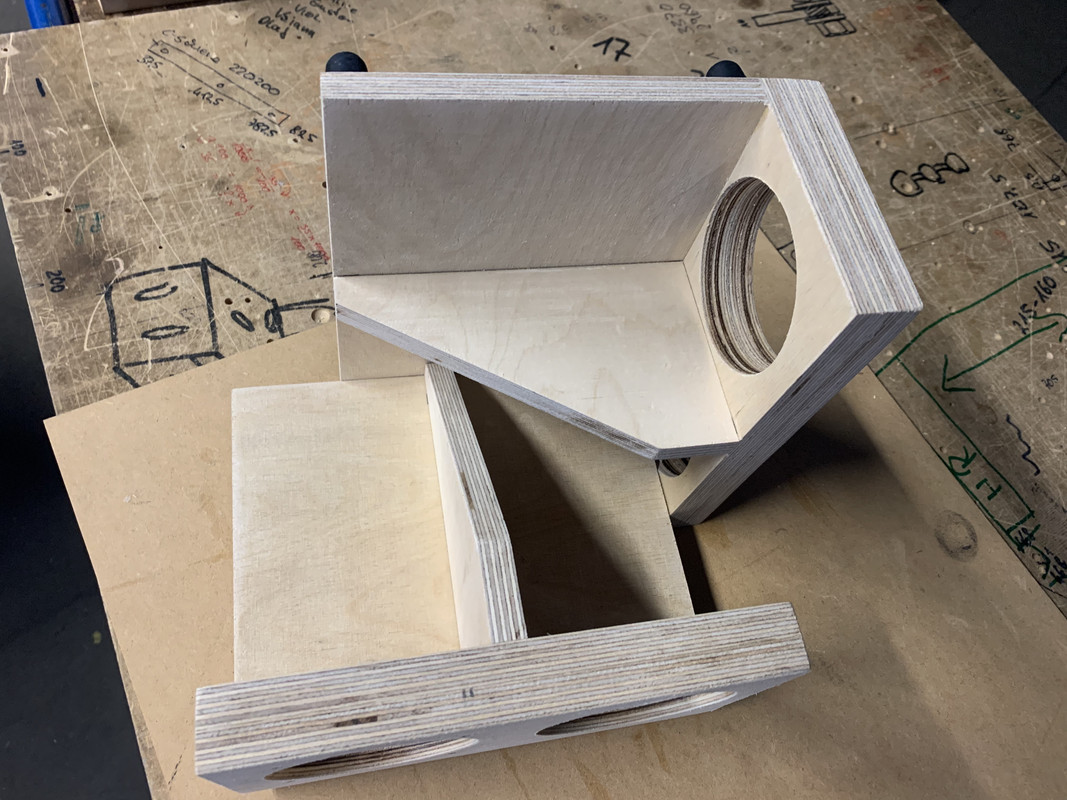 914E6558-AA0C-45EA-A5CE-35EE648ECCC4