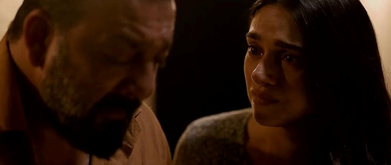 Bhoomi-2017-Hindi-WEBRip-720p-x264-AVC-AAC-6ch-mkv-0004