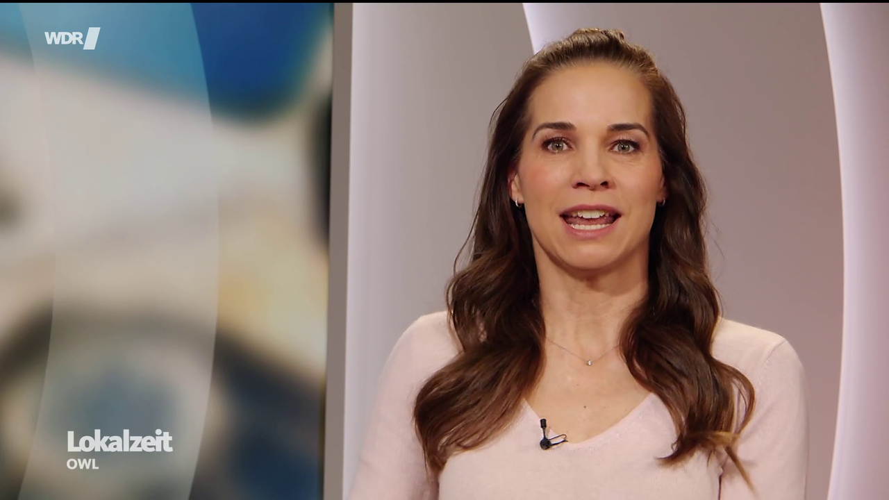 Kristina Sterz WDR Lokalzeit OWL 12 03 2026 112X Caps 61