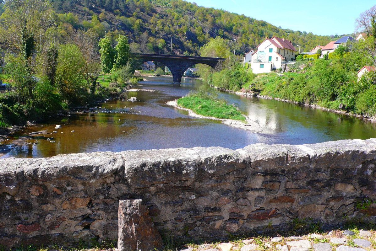 6D68A886-E10F-4B0D-8A0B-5C39325F898E