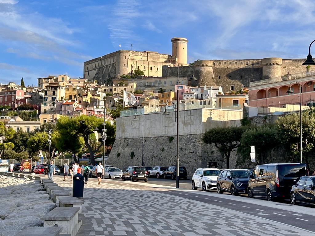 Жаркий сентябрь на побережье Тирренского моря. Жаркий сентябрь на побережье Тирренского моря.