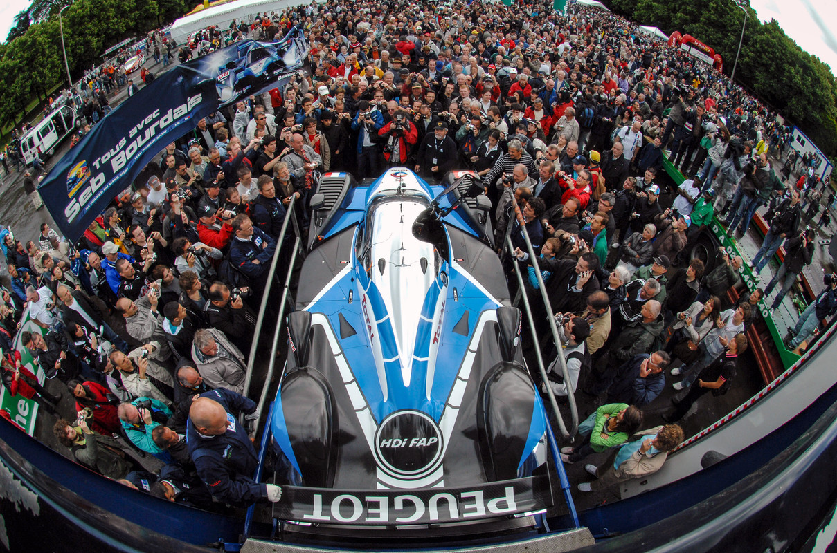 2009_24H_MANS_PEUGEOT_908_1