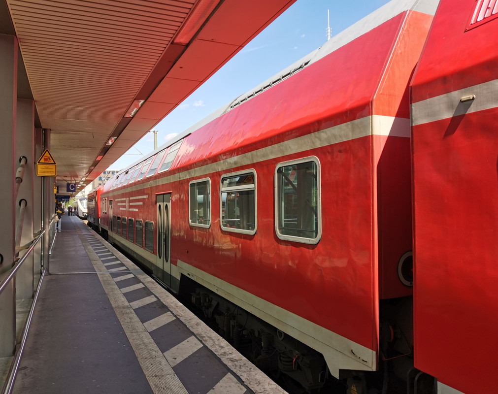 https://i.postimg.cc/RhdcSbzX/25-250603-050-Hannover-S-34612-DBuza747-25-33-006-1.jpg