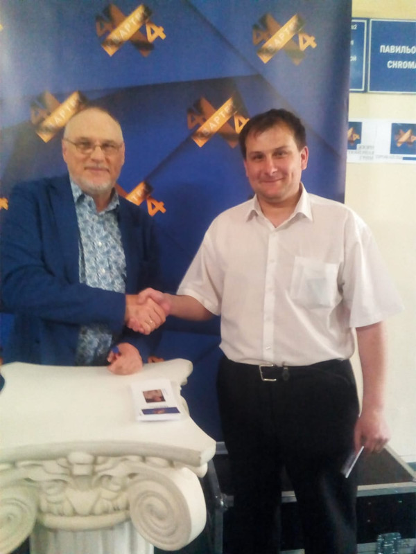 F720BCD9-B1FD-4E0C-9574-7AED8FC8CD7B