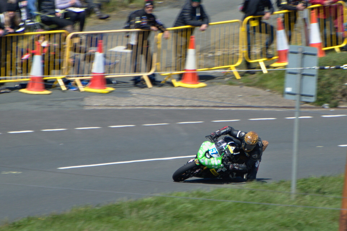Vmax Tour 2019 au TT à l'île de Man R-DSC9235