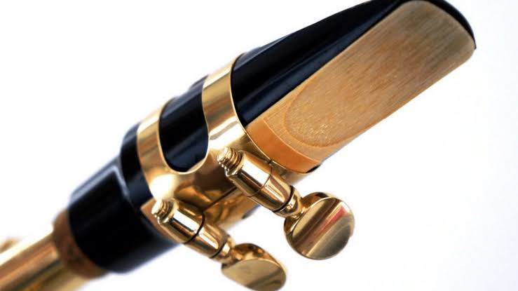 saxophone mouthpiece and reed for troubleshooting sound problems