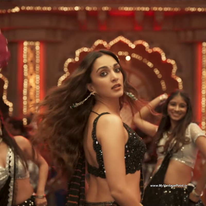 8-Kiara-Advani-Hot-in-Satyaprem-Ki-Katha-2023-with-Kartik-Aryan-My-Vantage-Point