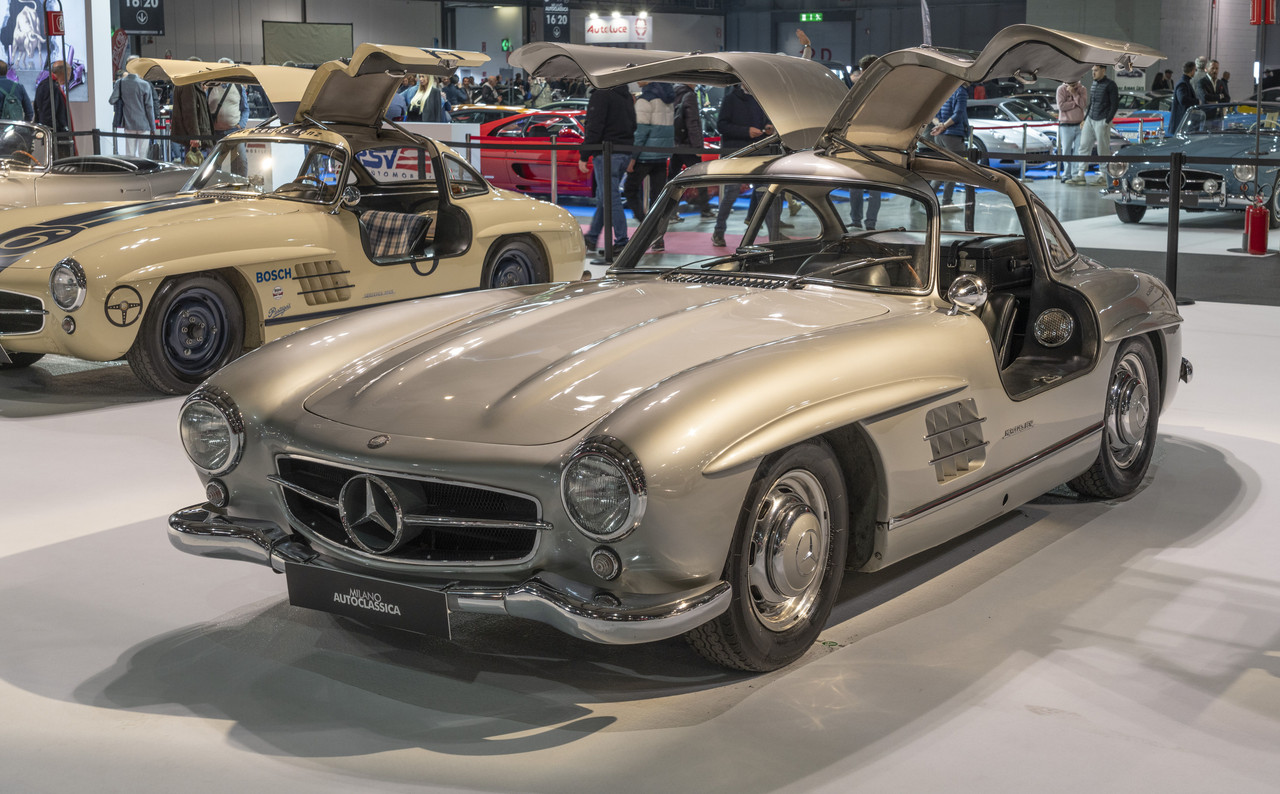 DSC04778 (CR - Luci -15 - Ombre  90 - Chiar  15) Crop FL