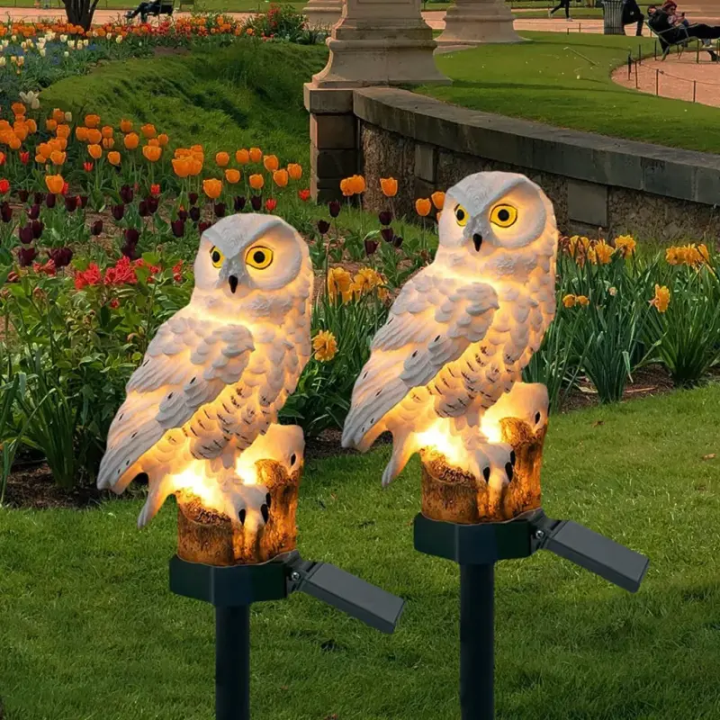 lamps-owl-garden.webp
