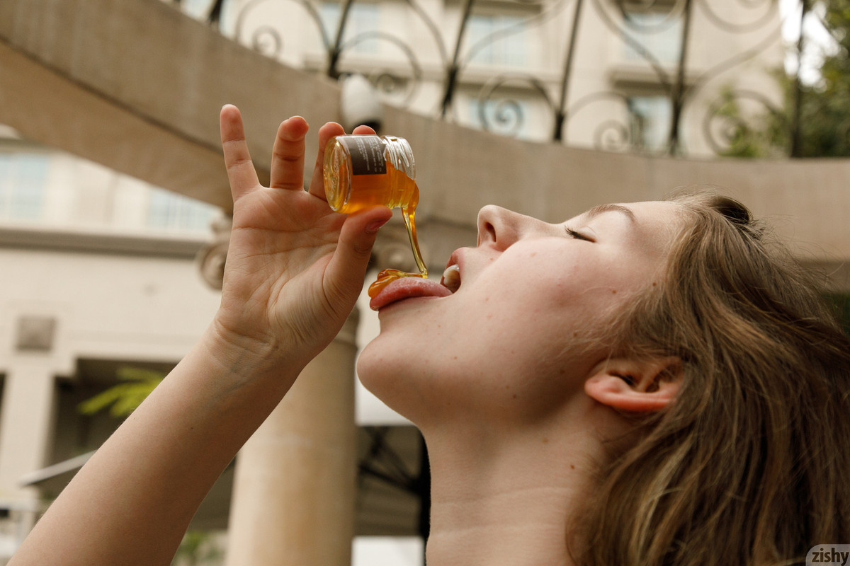 full_025_1201001213236084