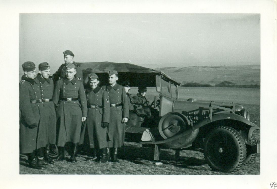 FOTO - FAHRZEUG - KÜBELWAGEN - FUNKWAGEN - Mit G
