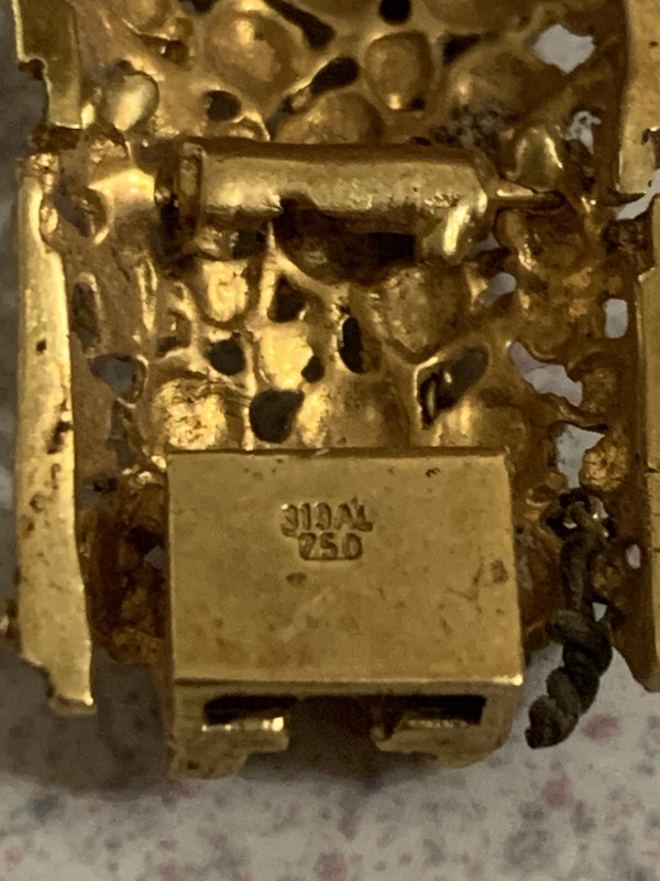 F4EF36A7-9AC3-498C-9BD4-BC0D58EC431A