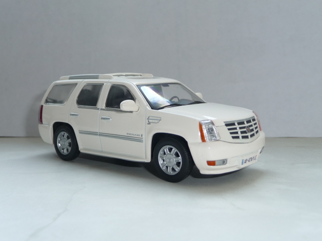 Cadilac Escalade (3)