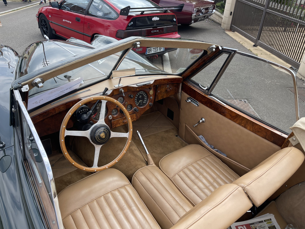 98151375-0353-4EC8-88FD-4D10C2642426